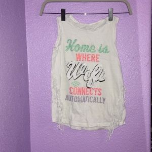 im selling a girls spring/summer shirt😆